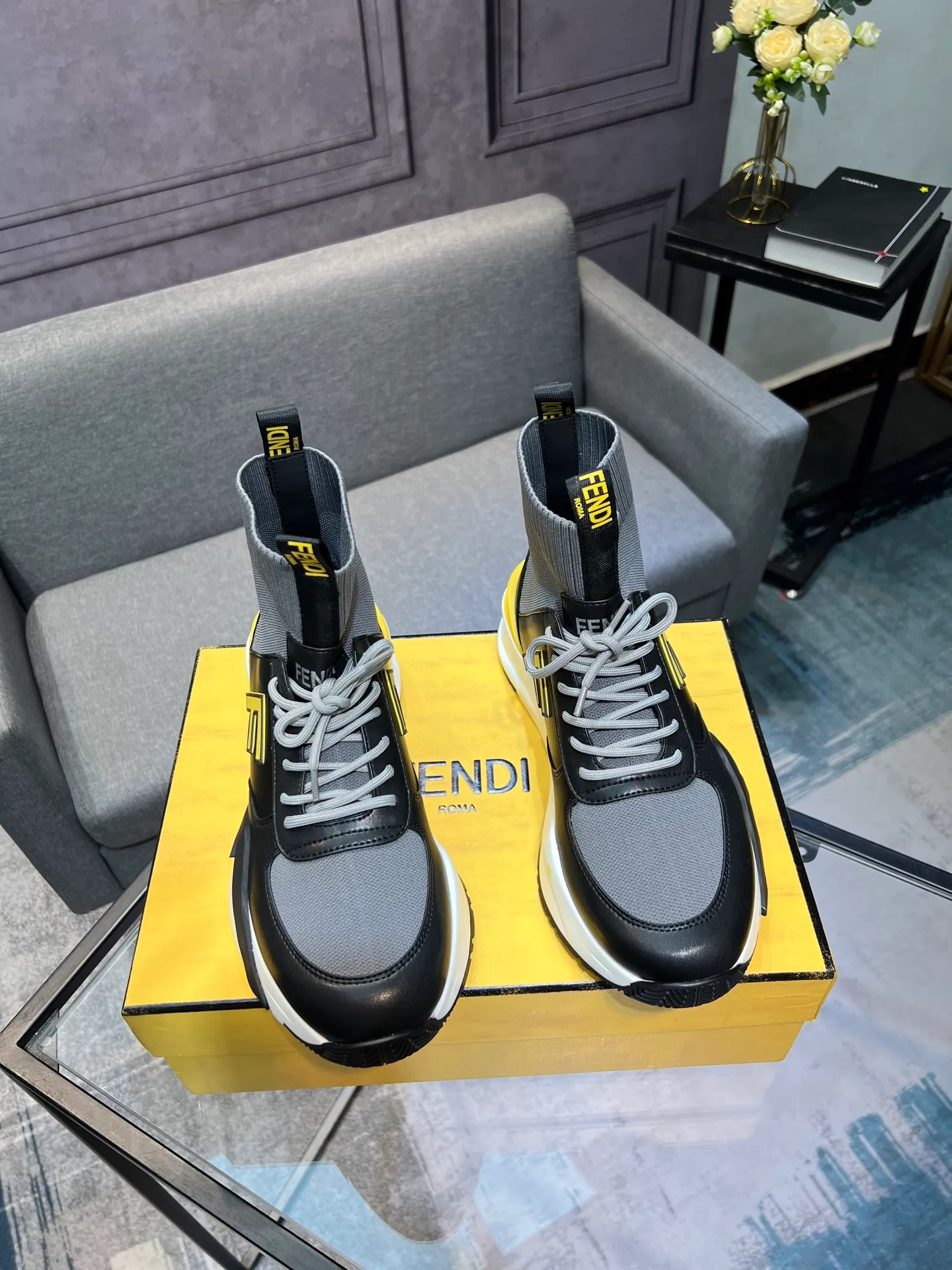 Men's shoes 💰580 FENDI men's fashion casual shoes 👟Hot sale🔥Official website 1:1 replica ⬆️Original quality - Original leather - Original breathable mesh lining Original outsole 1:1 replica, code number 38-44 (45-46 customized)